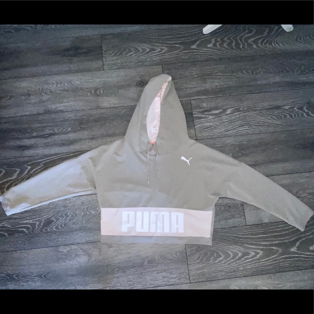 🚨OFFERNOW🚨PUMA CROPPED HOODIE